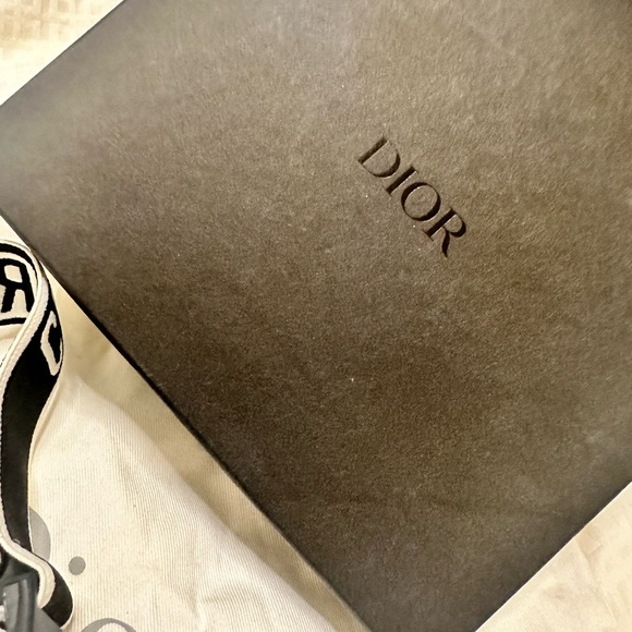 🎶Dior víscera hat preloved excellent condition included dust bag and box navy - Picture 9 of 9